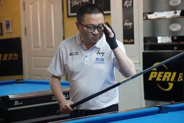 两个截然不 两个截然不