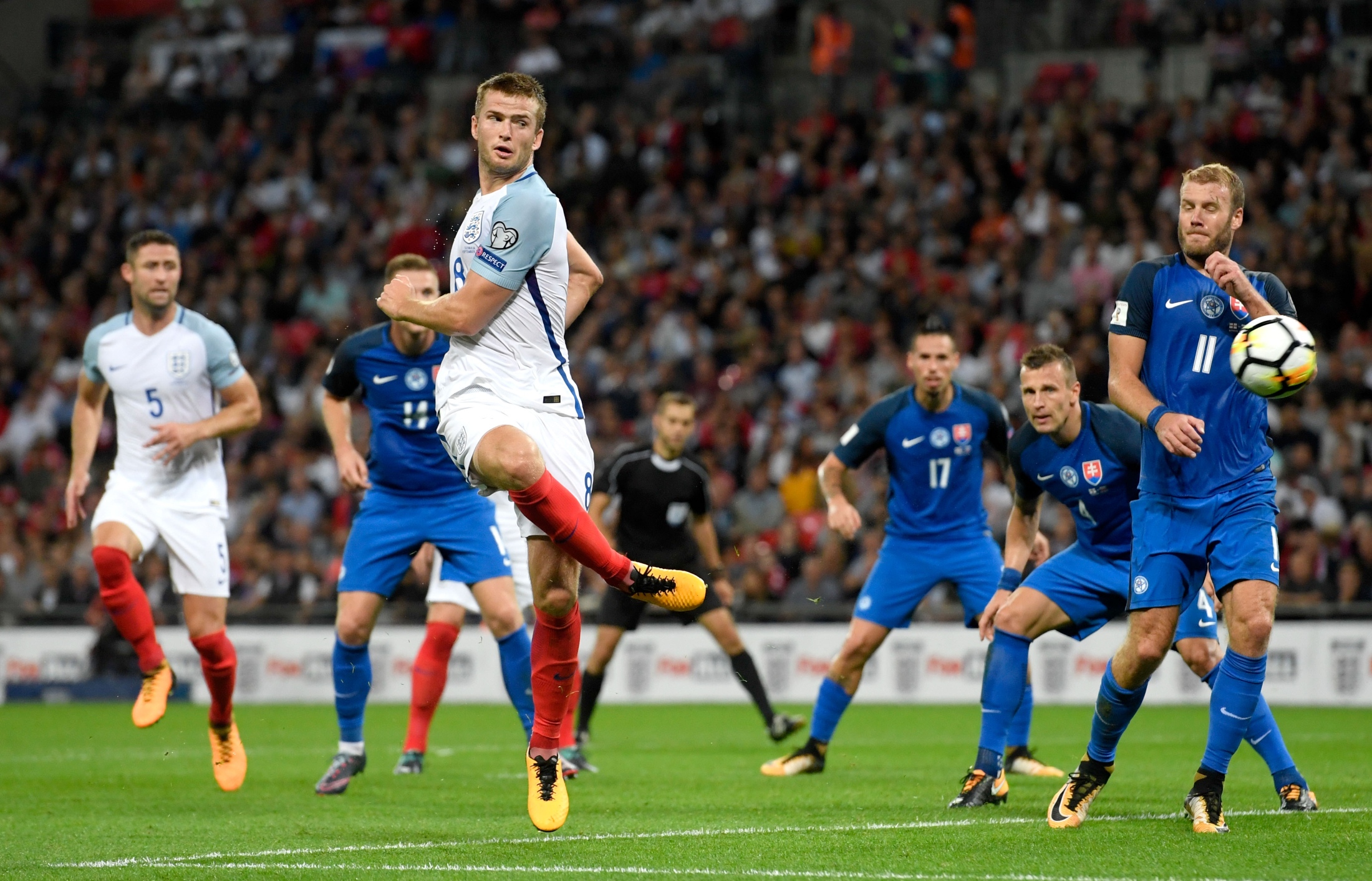 队友的传中 队友的传中