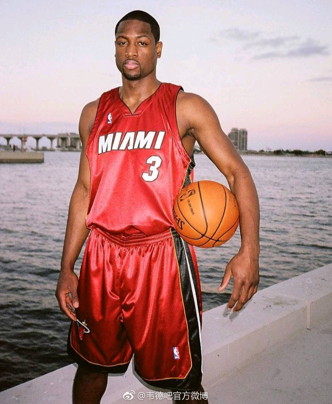 在禁区触球 在禁区触球