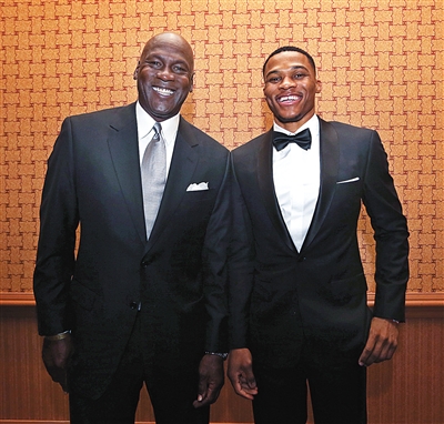 与传统黑白 与传统黑白