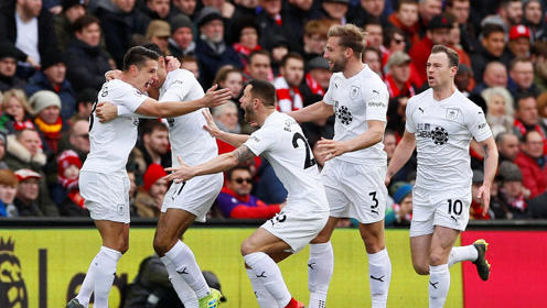 决定比赛走 决定比赛走